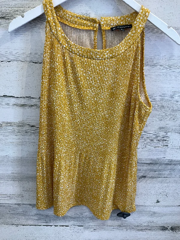 Top Sleeveless By Adrianna Papell In Yellow, Size: M