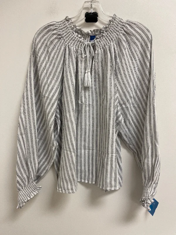 Top Long Sleeve By Old Navy In Grey & White, Size: L