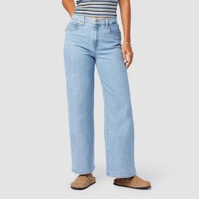 Formal Outfit Open Box - DENIZEN from Levi's Women's Vintage High-Rise Wide Leg Jeans - Saltwater Fade 16